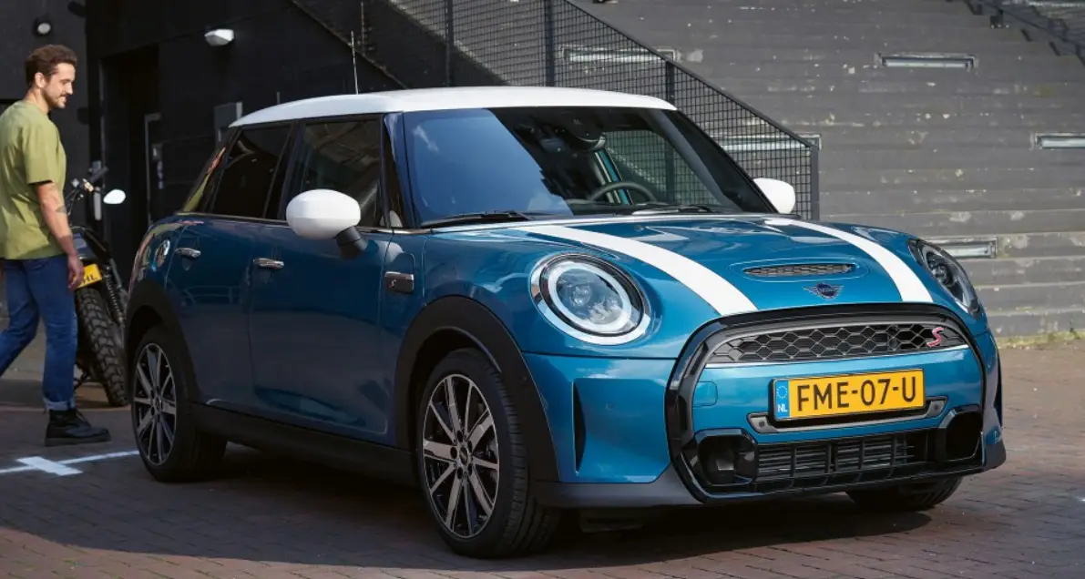 New MINI Cooper 5 Pintu Diperkenalkan, Cantik Nan Berkelas