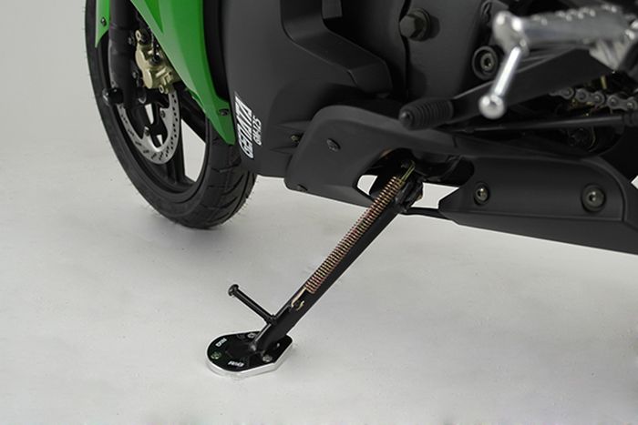 Alasan Standar Samping di Kiri
