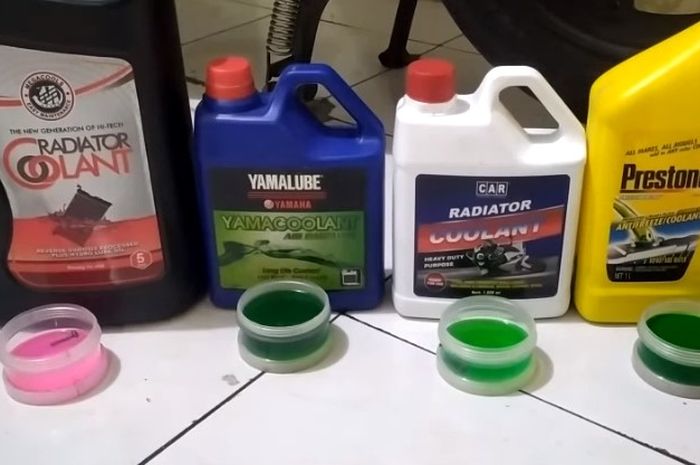 campur air radiator beda warna boleh enggak