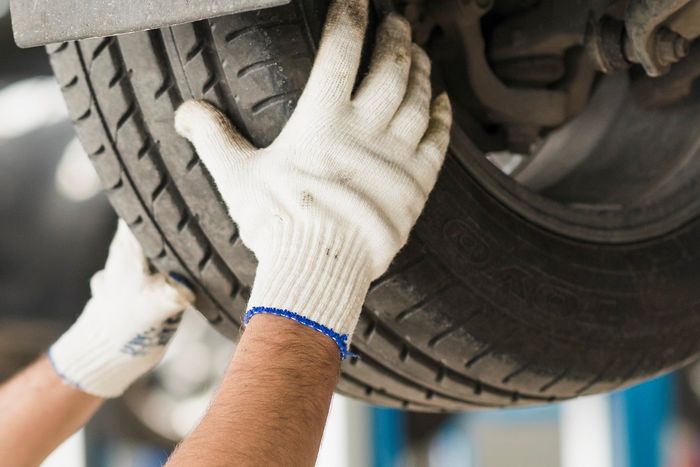 Rotasi Ban, Tips Bikin Ban Mobil Awet Tanpa Keluar Duit!