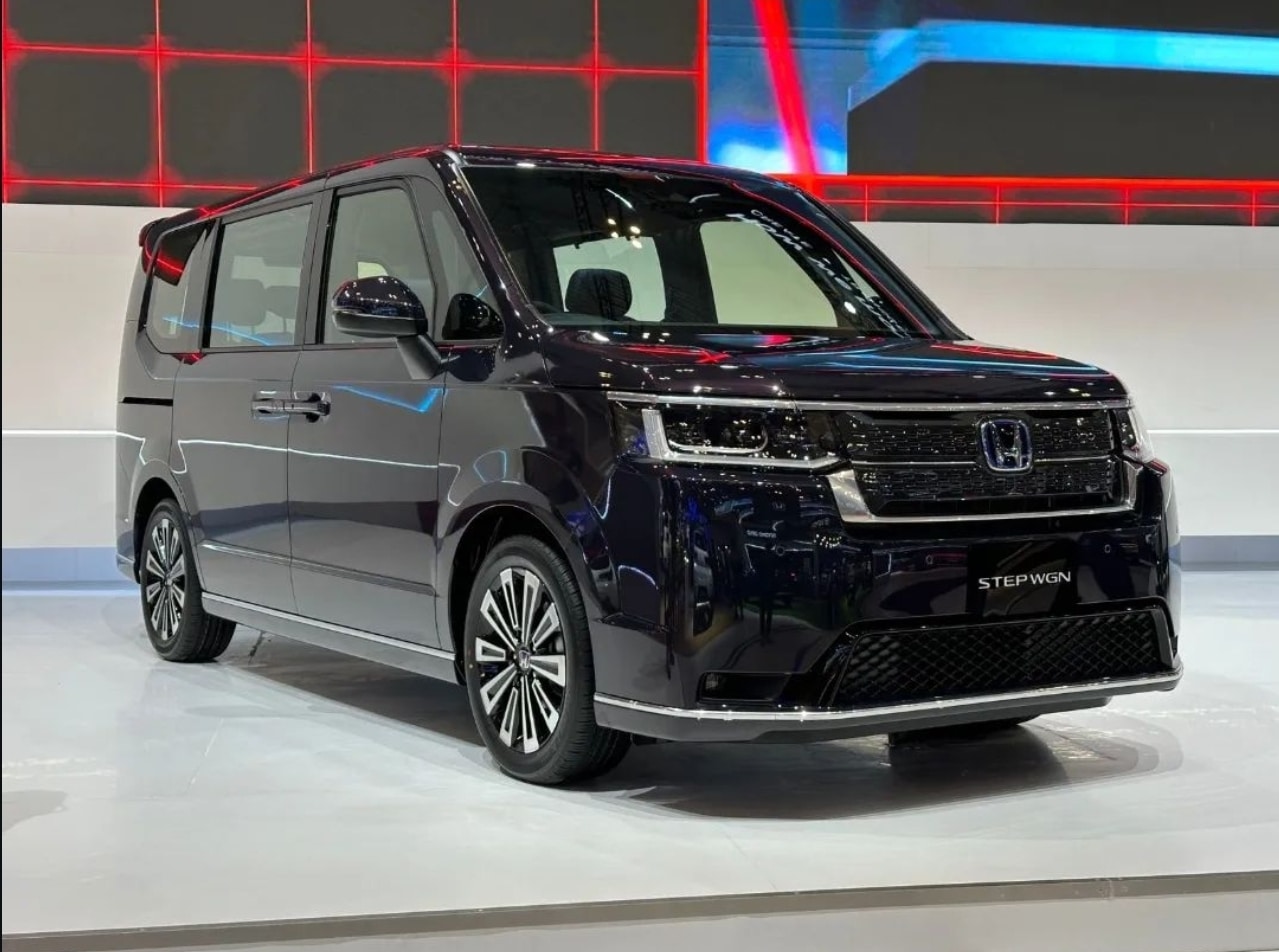 Beda Dari Mobil China, Honda Step WGN Masih Enak Buat Dipencet-pencet!