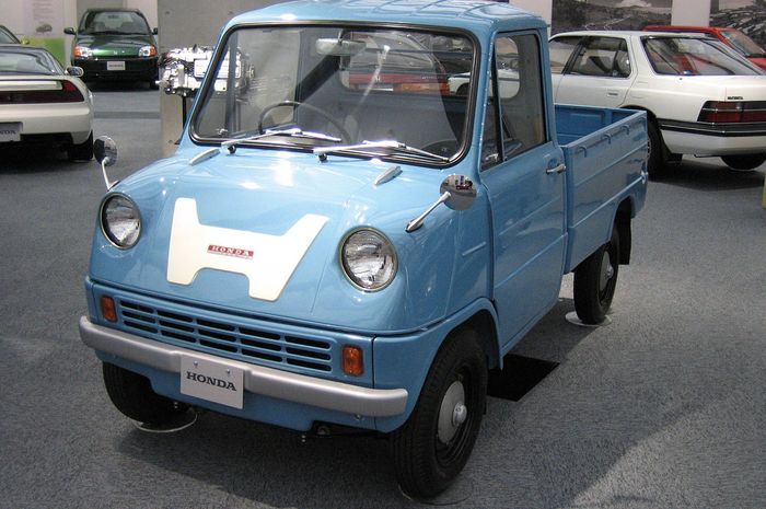 Mobil Pertama Buatan Honda