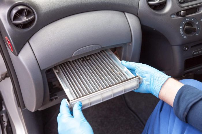 ganti filter AC mobil