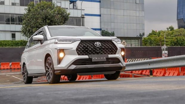 Gak Pake Lama, Toyota Veloz Hybrid Meluncur November di GJAW 2025?