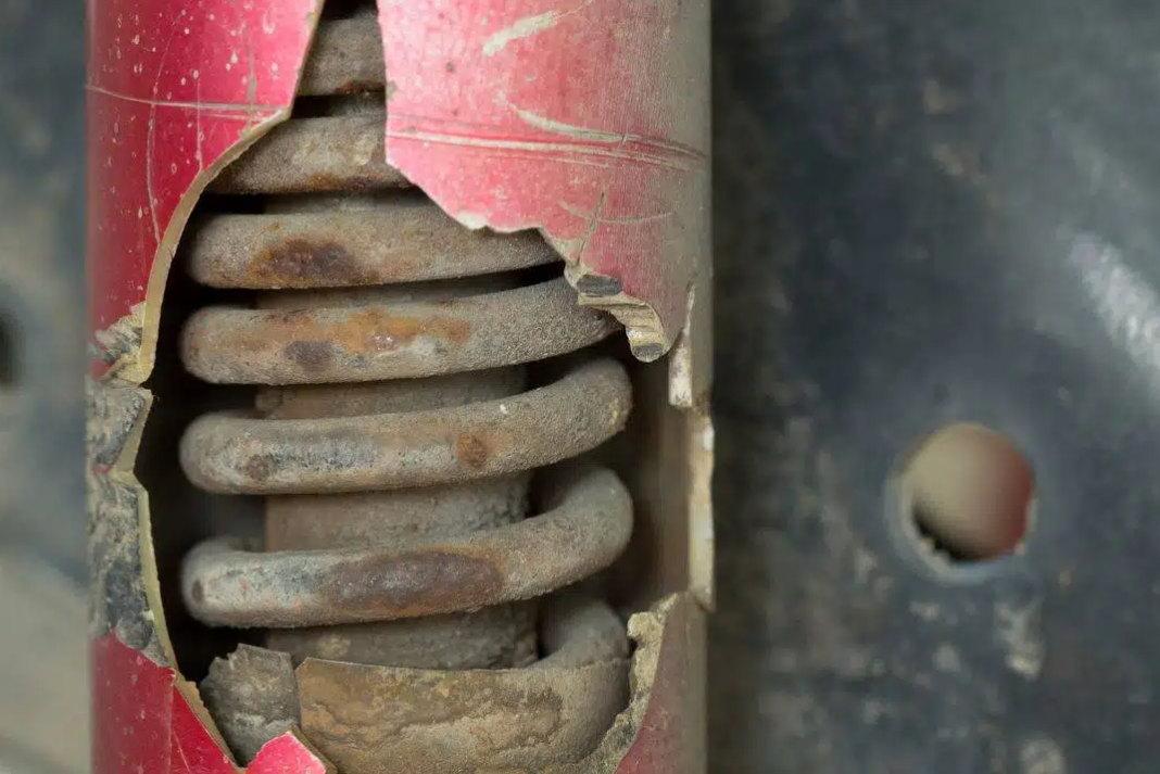 sokbreker motor rusak, servis atau beli baru?